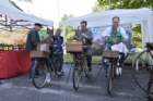 Gruppo arrotini in bicicletta